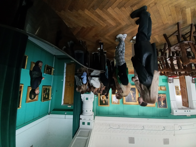 Студенты группы 22ИПД1 посетили Картинную галерею им. К. А. Савицкого